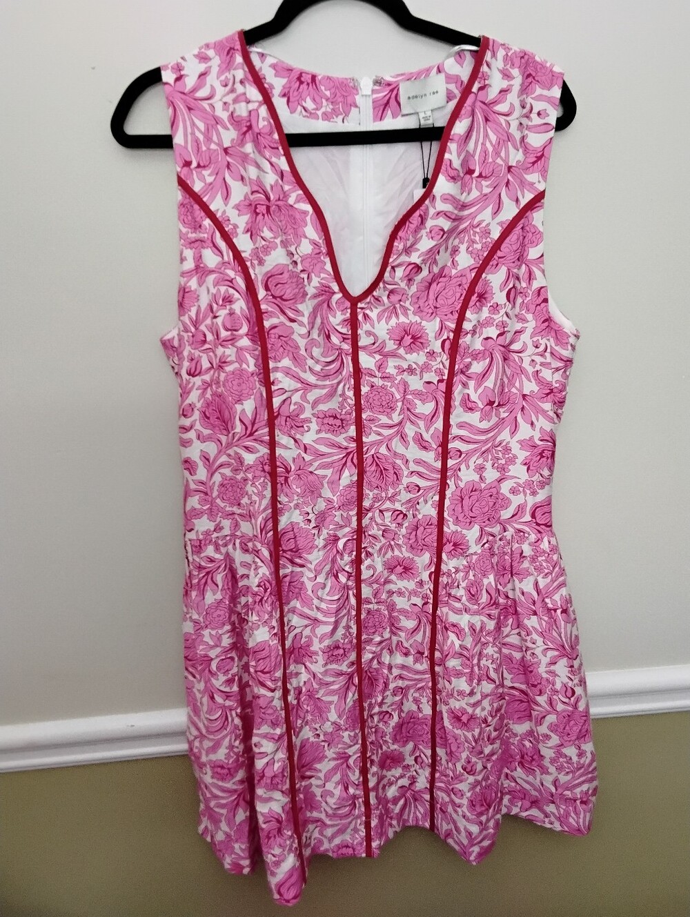 Adelyn Rae Pink Floral Sleeveless V-Neck Dress Large - Picture 2 of 6